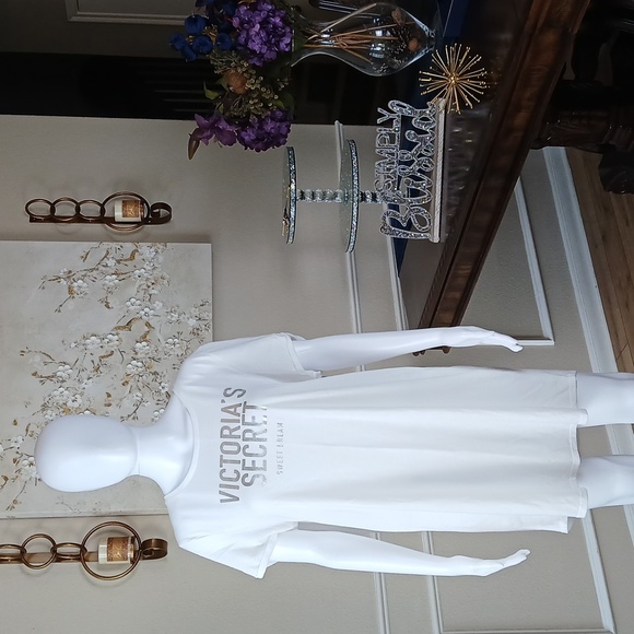 Victoria's Secret White Sleep Shirt. Size M/L - Picture 3 of 17